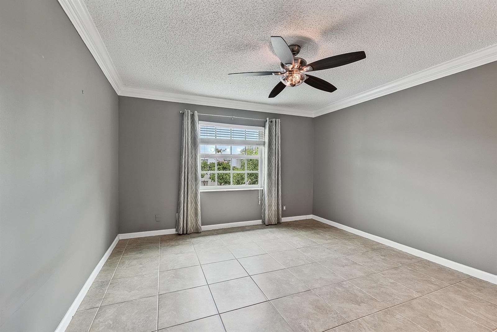6345 Bay Club Drive 3 photo 13