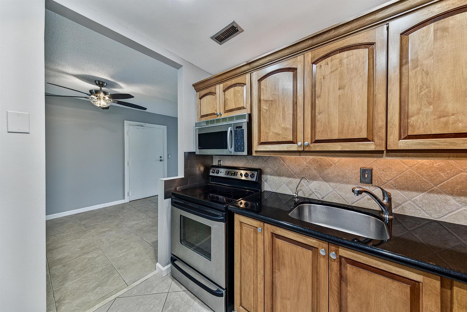 6345 Bay Club Drive 3 photo 12