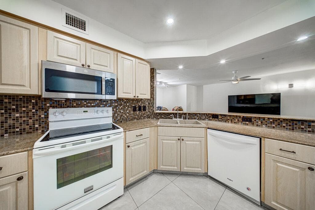 500 Scotia Drive 302 photo 6