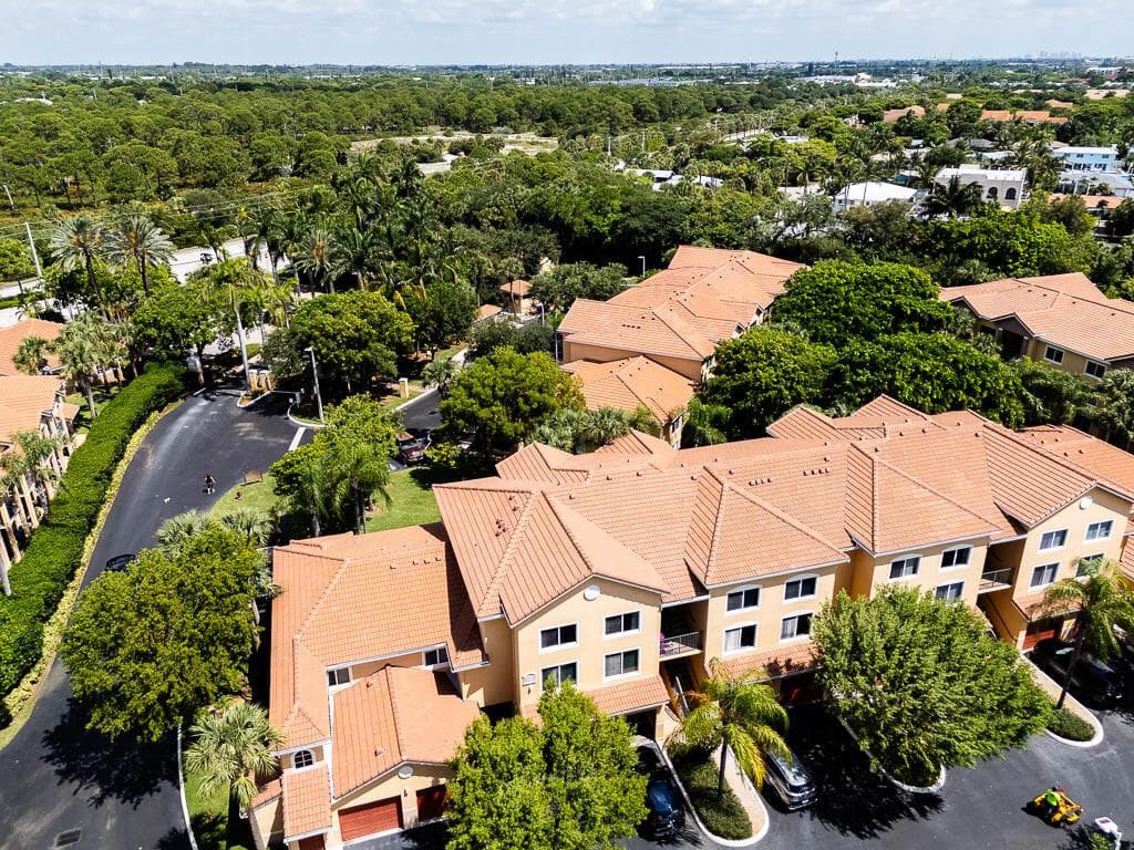 500 Scotia Drive 302 photo 22