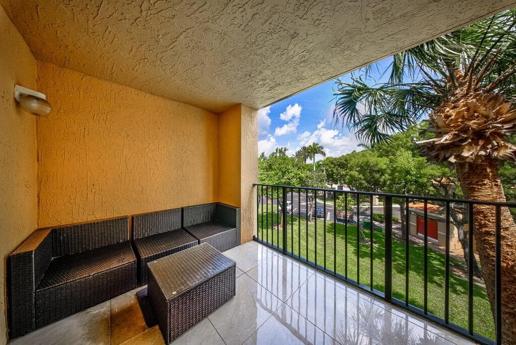 500 Scotia Drive 302 photo 19