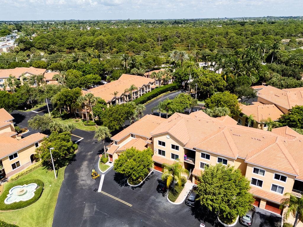 500 Scotia Drive 302 photo 21