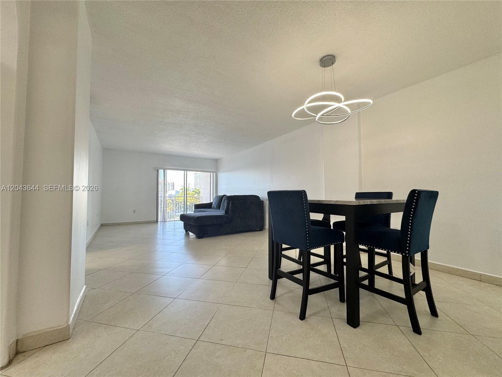 400 Kings Point Dr 411 photo 1