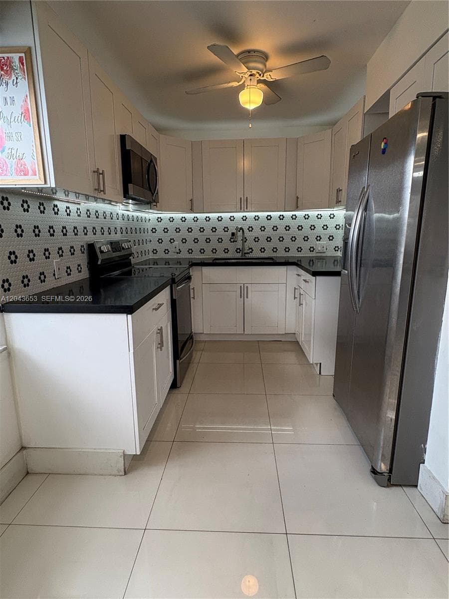 3862 NE 171st St C photo 6