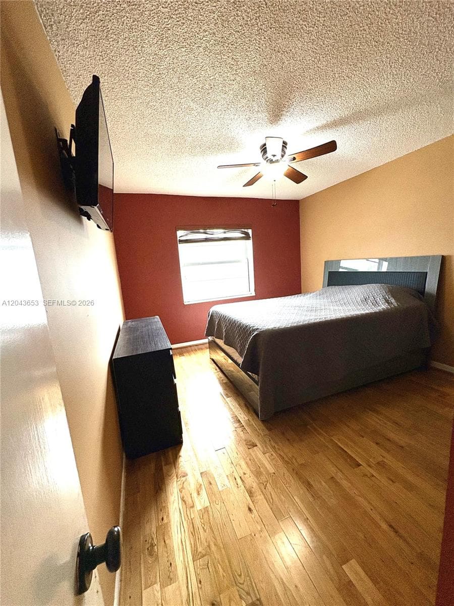 3862 NE 171st St C photo 9