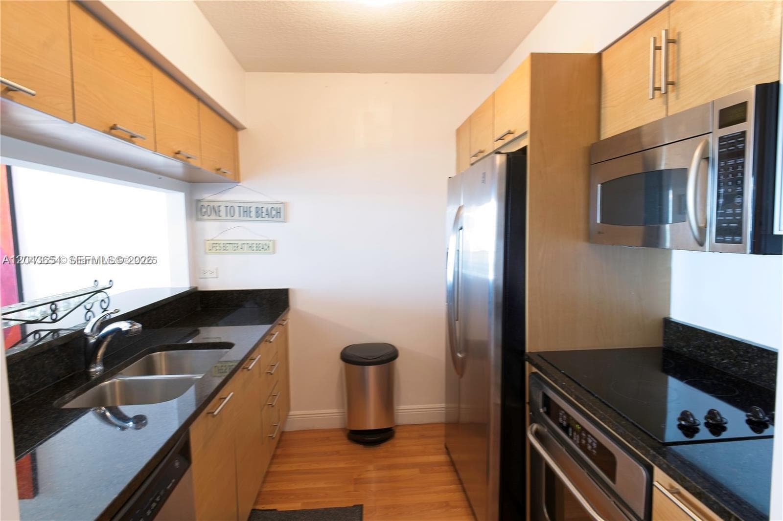 31 SE 5th 1203 photo 8