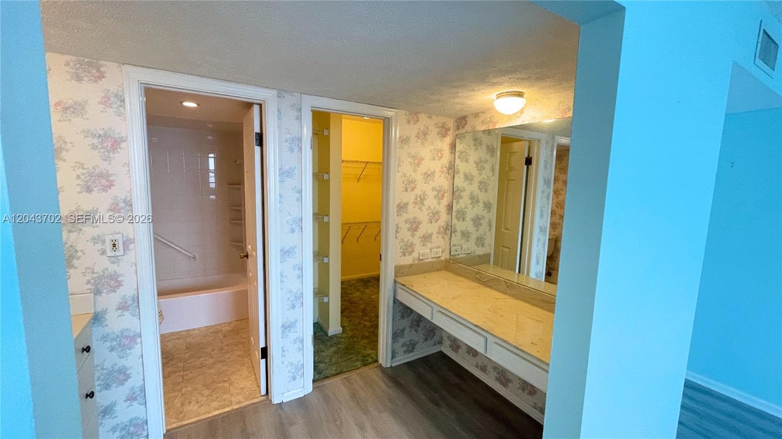 401 Lake Shore Dr 801 photo 17