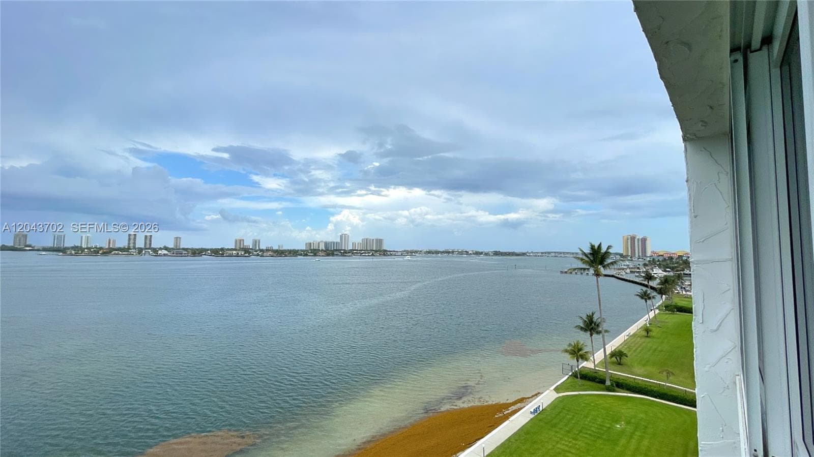 401 Lake Shore Dr 801 photo 24