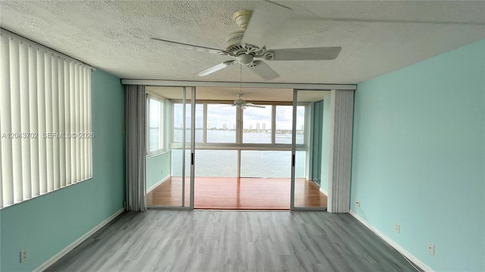 401 Lake Shore Dr 801 photo 4