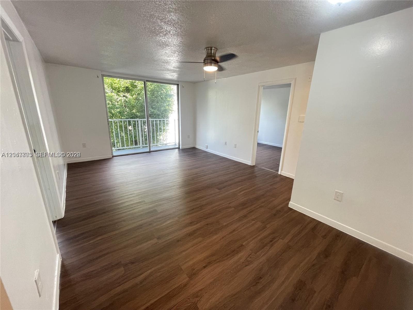 1740 NW N River Dr 517 photo 6