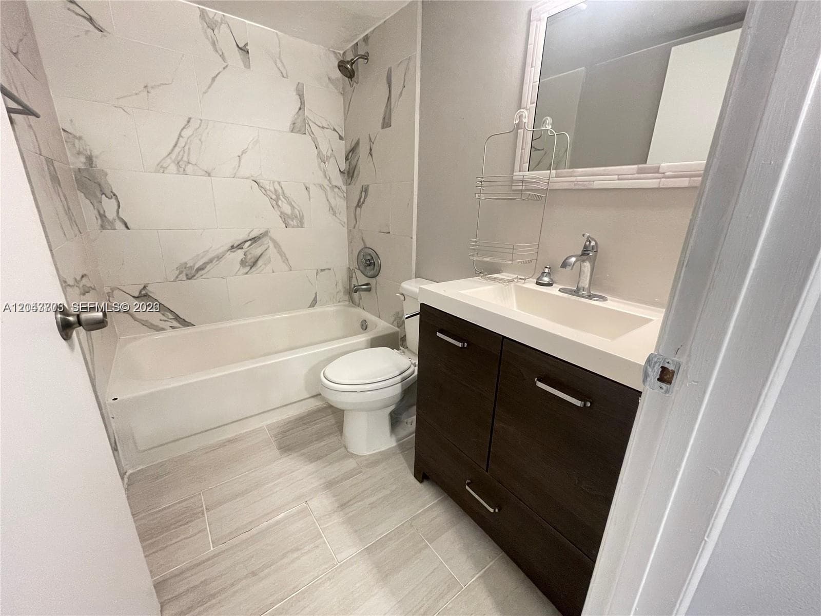 1740 NW N River Dr 517 photo 7