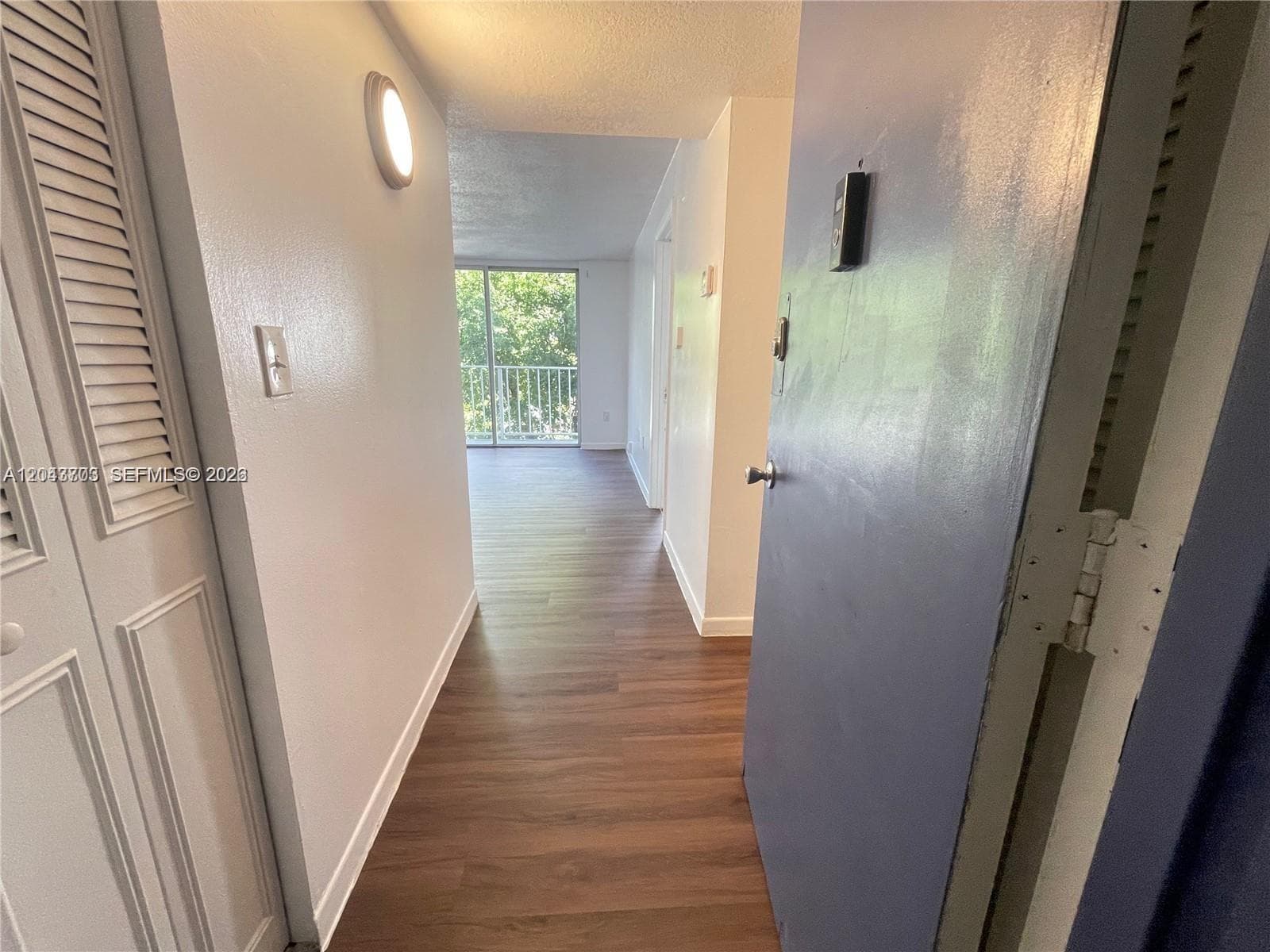 1740 NW N River Dr 517 photo 3