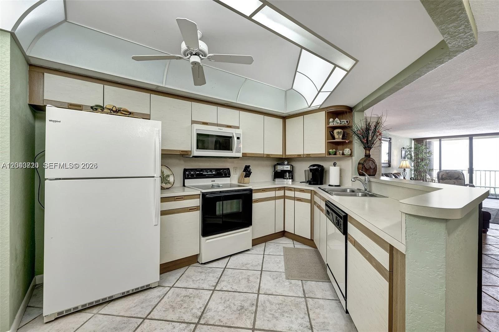 9650 S Ocean Dr 1403 photo 6