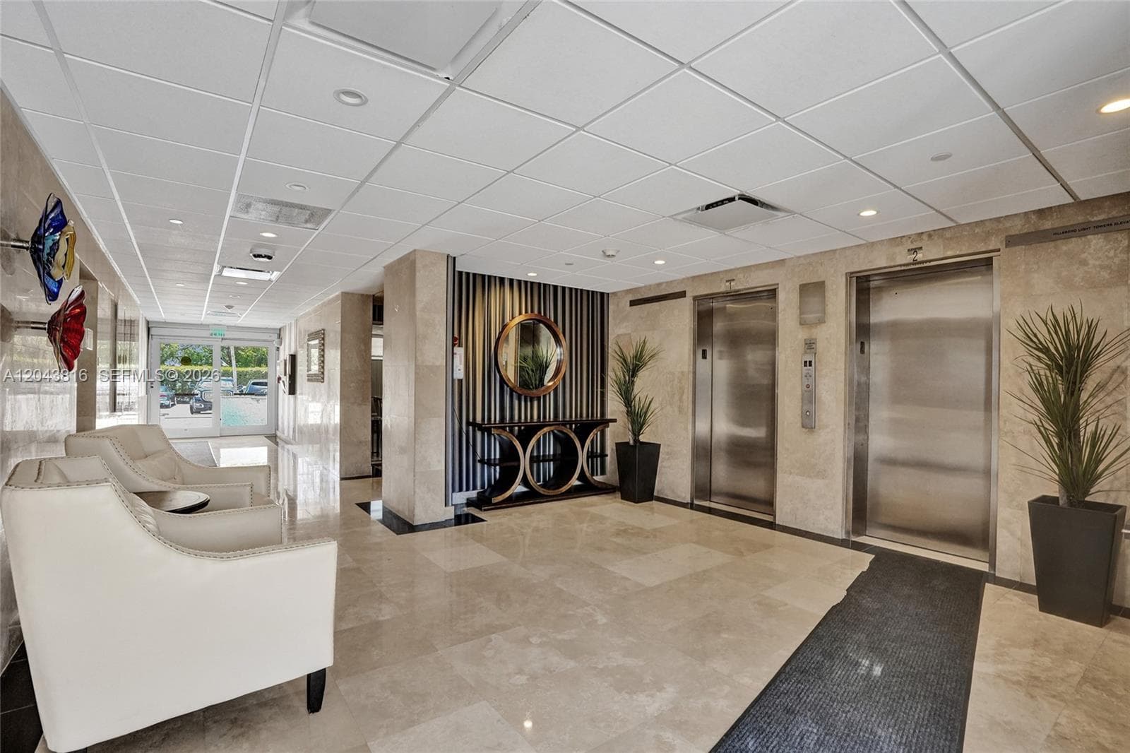 2639 N Riverside Dr 206 photo 24