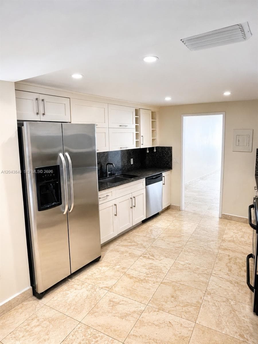 5255 Collins Ave 7B photo 13