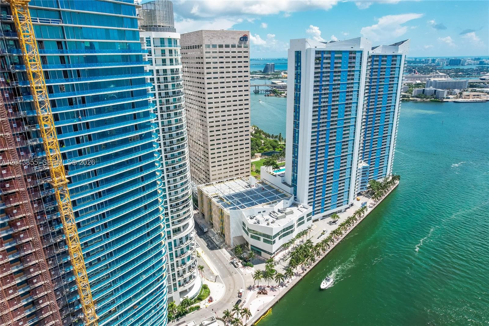 300 S Biscayne Blvd L-612 photo 4