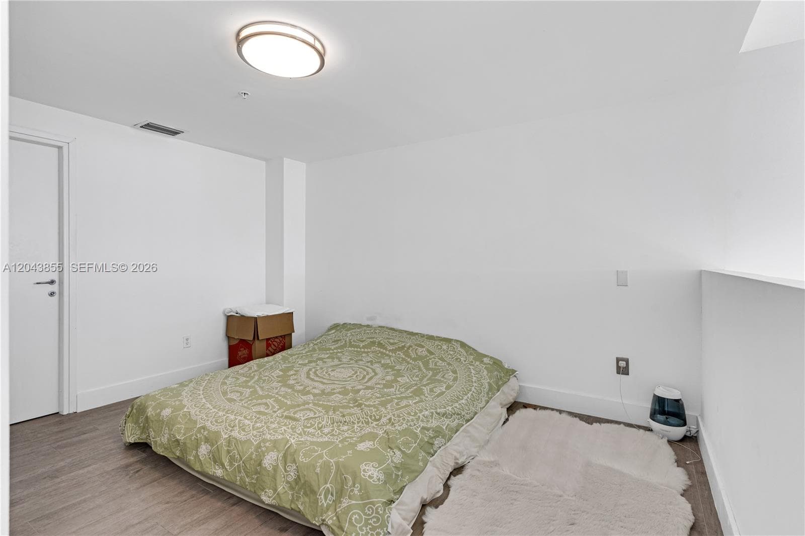 300 S Biscayne Blvd L-612 photo 25