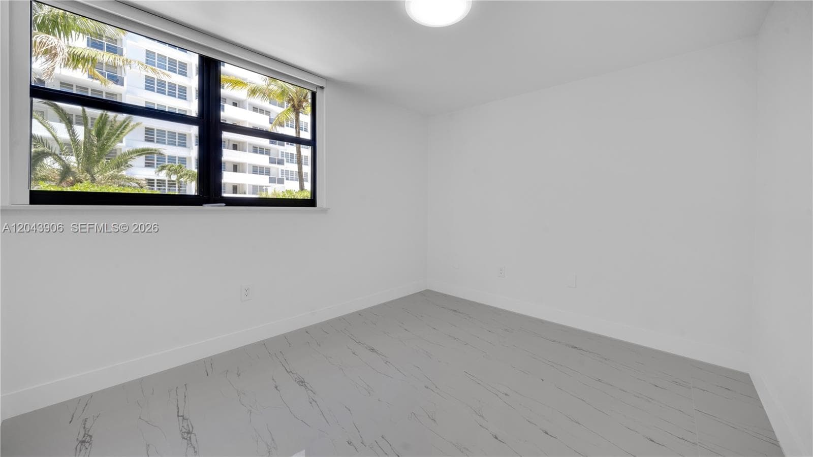 1623 Collins Ave 415 photo 20