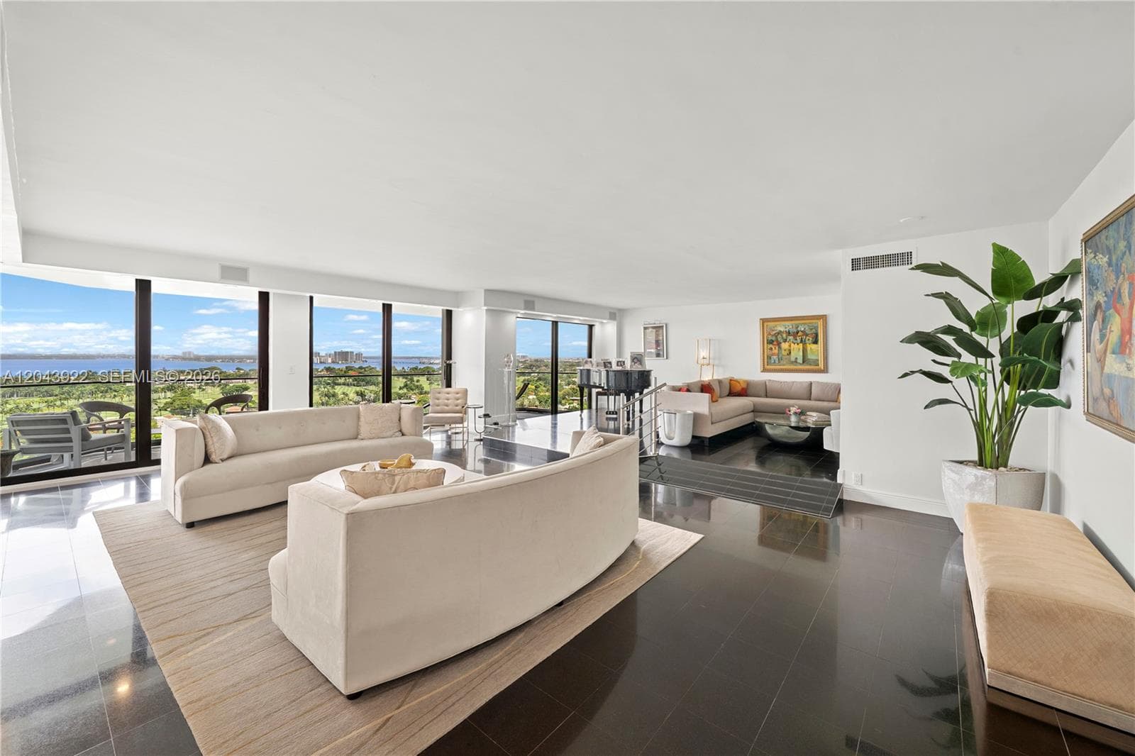 5500 Collins Ave 1902 photo 2