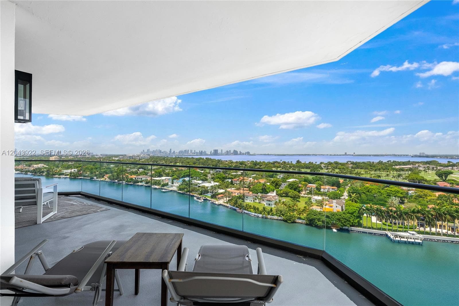 5500 Collins Ave 1902 photo 1