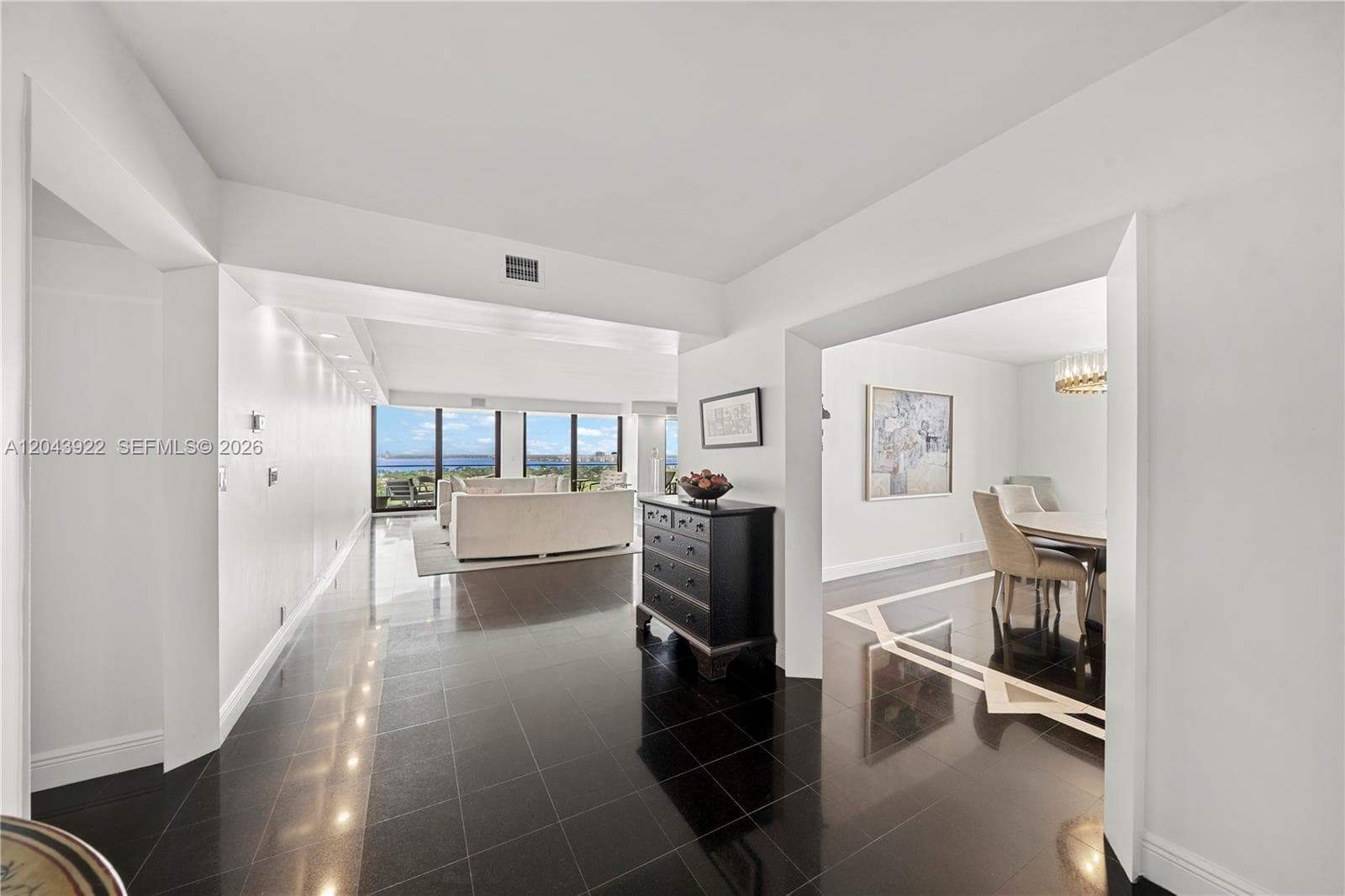 5500 Collins Ave 1902 photo 10