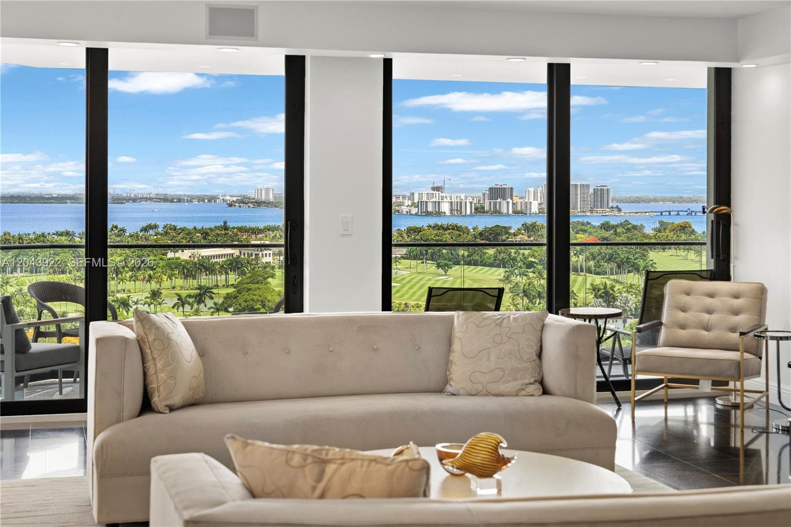 5500 Collins Ave 1902 photo 4