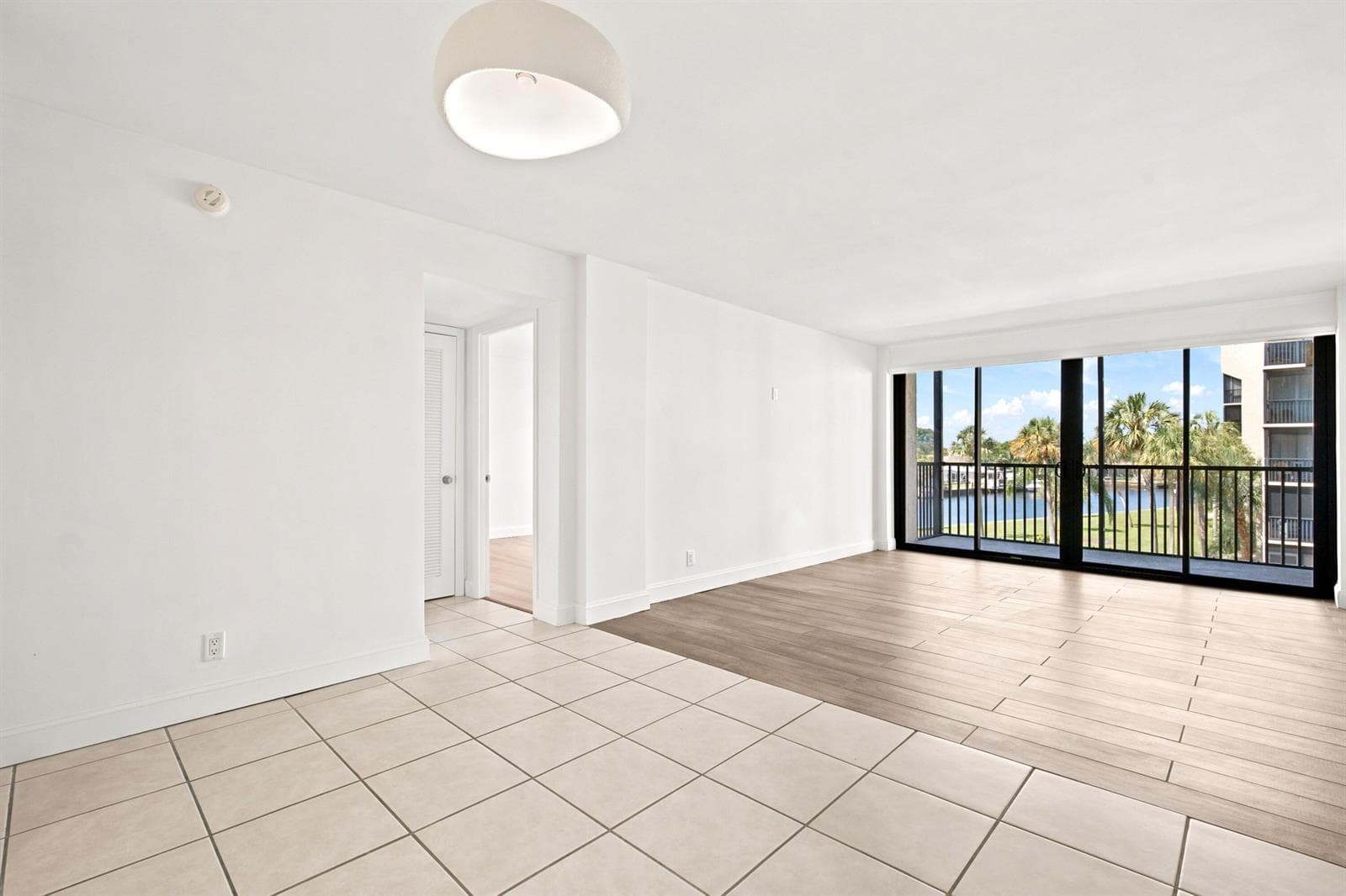 8 Royal Palm Way 3020 photo 15