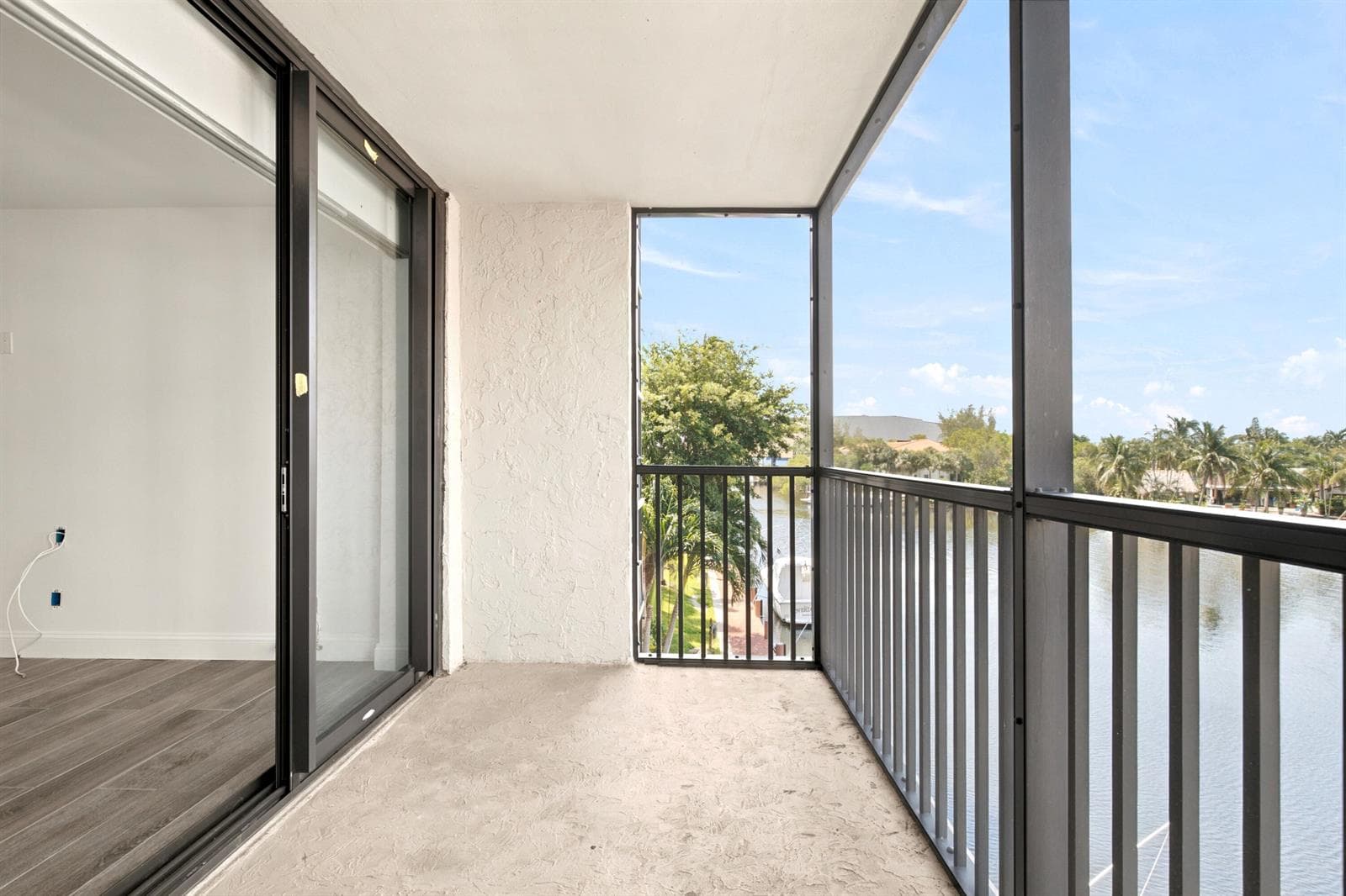 8 Royal Palm Way 3020 photo 21