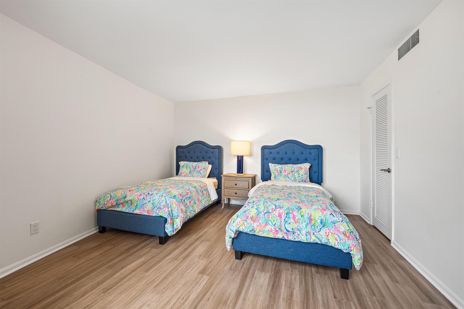 2800 N Ocean Drive B-7c photo 14