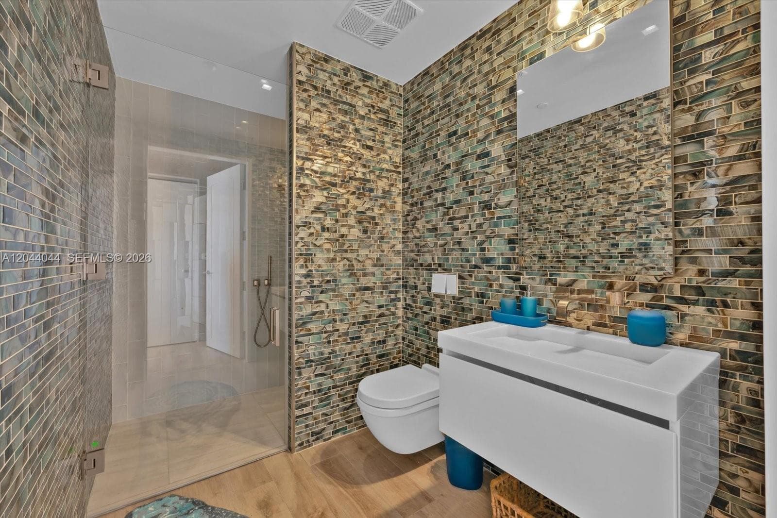 17975 Collins Ave Bc#2 photo 12