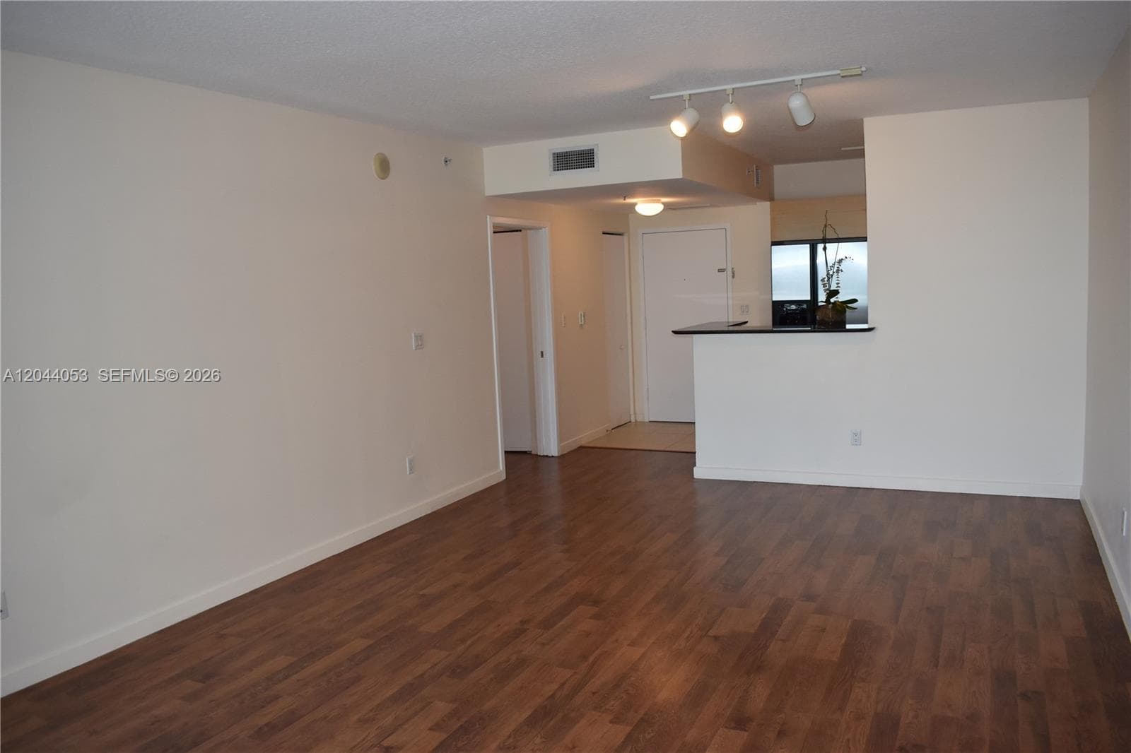 325 S Biscayne Blvd 3616 photo 6