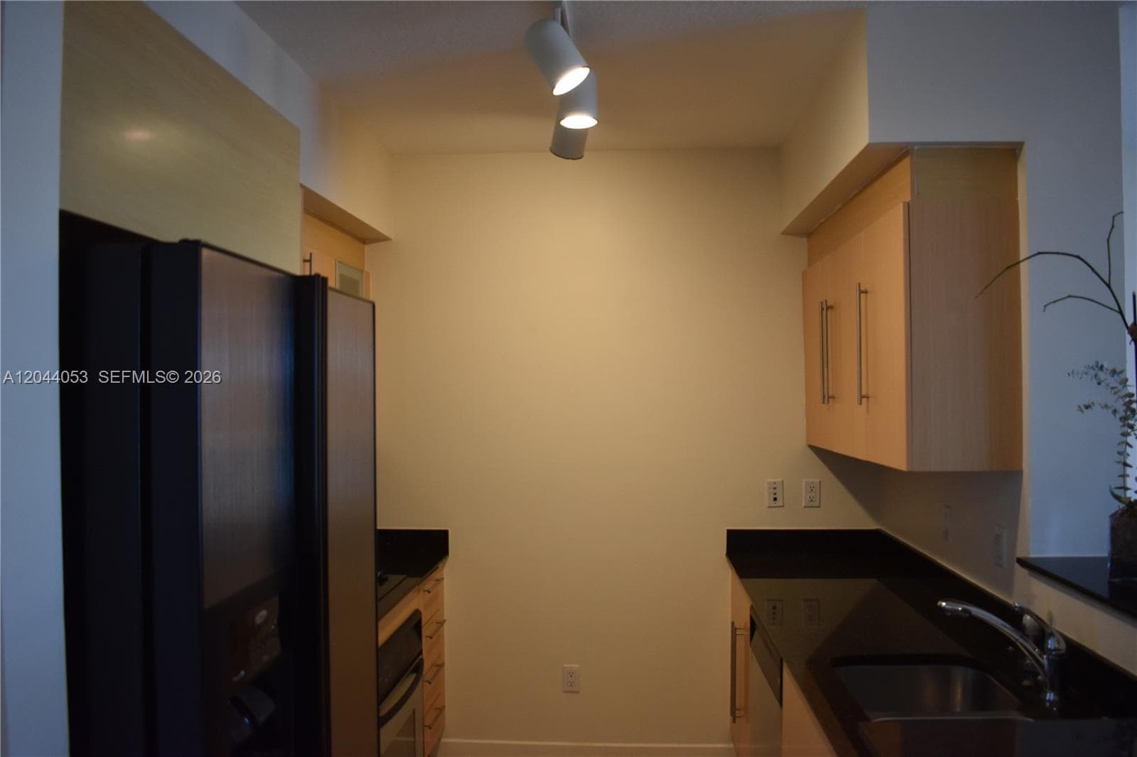 325 S Biscayne Blvd 3616 photo 7