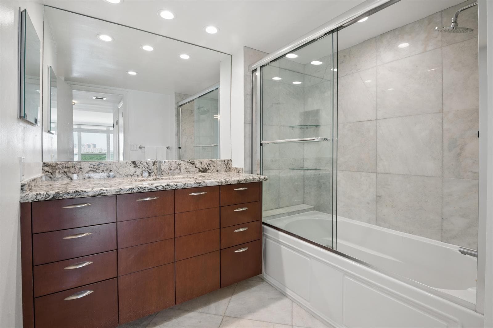 2100 S Ocean Lane 703 photo 13