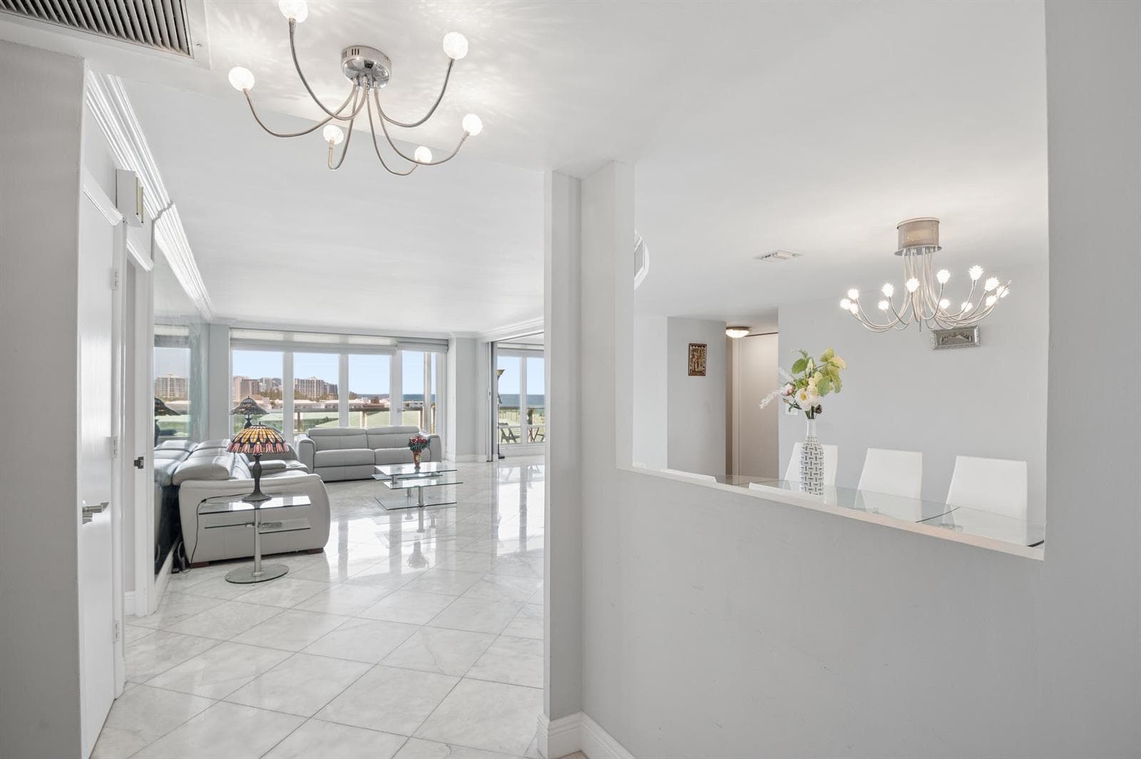 2100 S Ocean Lane 703 photo 3