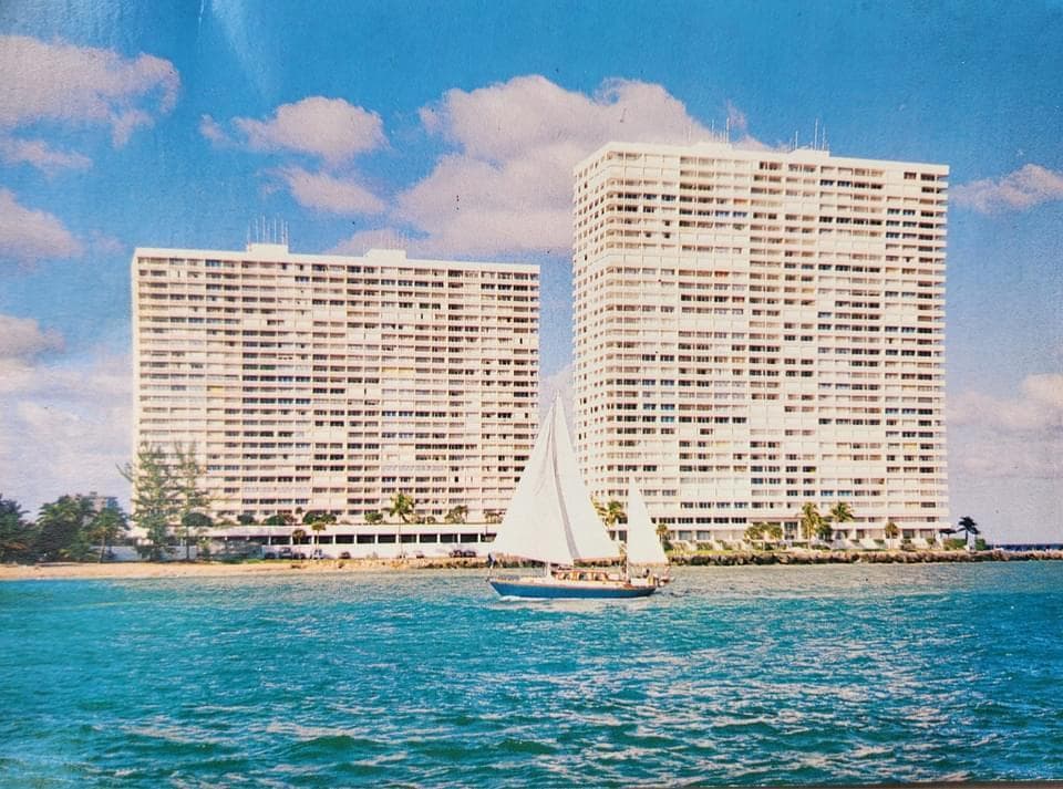 2100 S Ocean Lane 703 photo 24