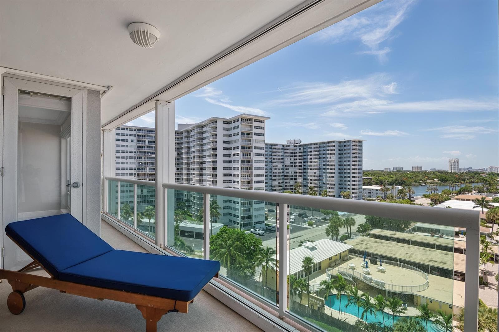 2100 S Ocean Lane 703 photo 21