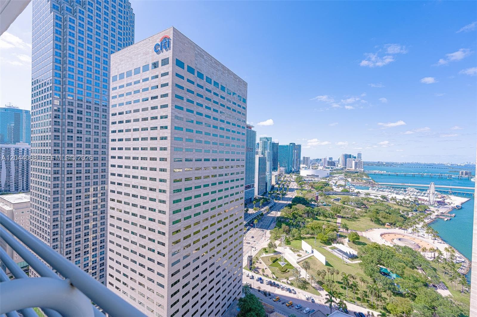325 S Biscayne Blvd 3624 photo 2