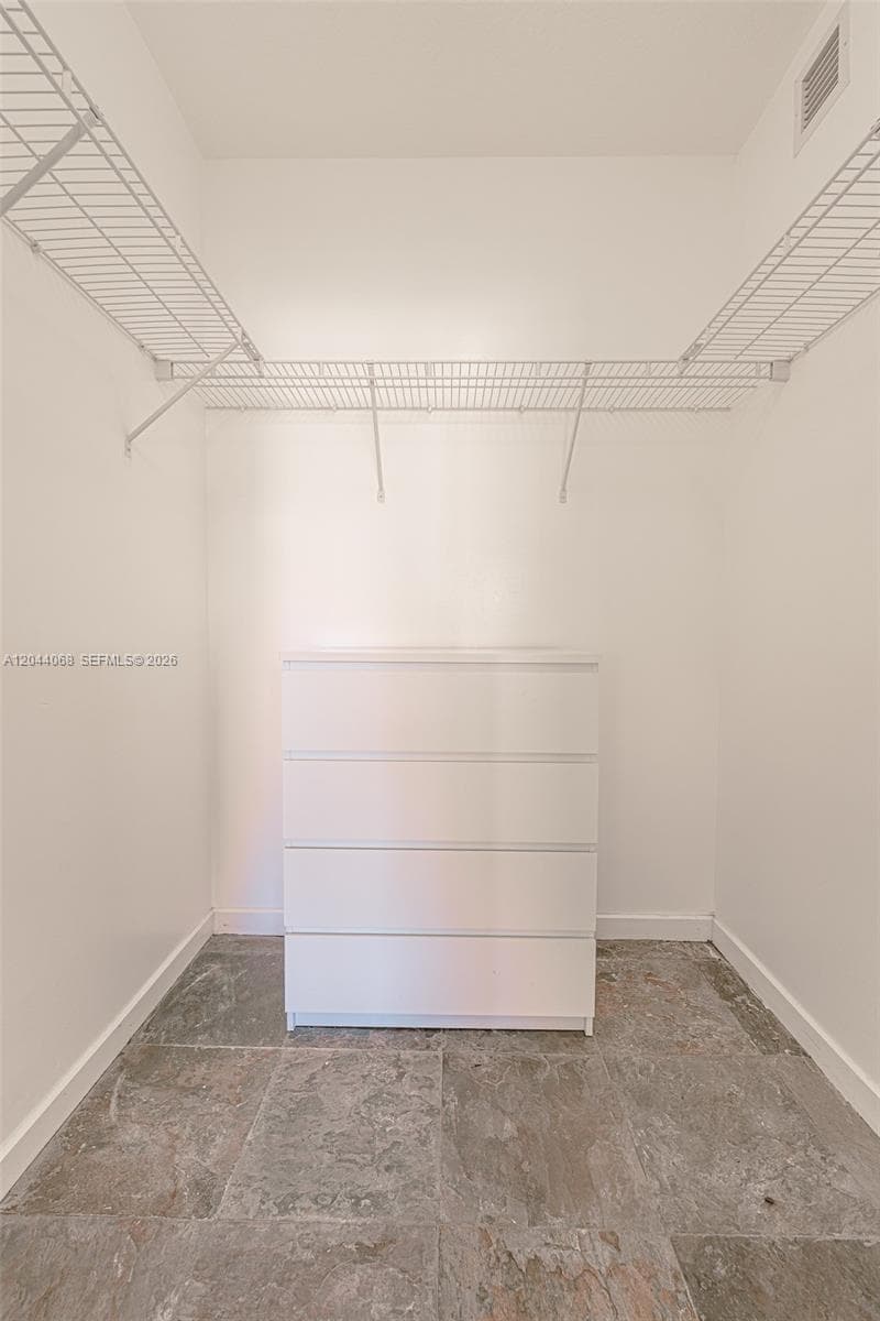 325 S Biscayne Blvd 3624 photo 12