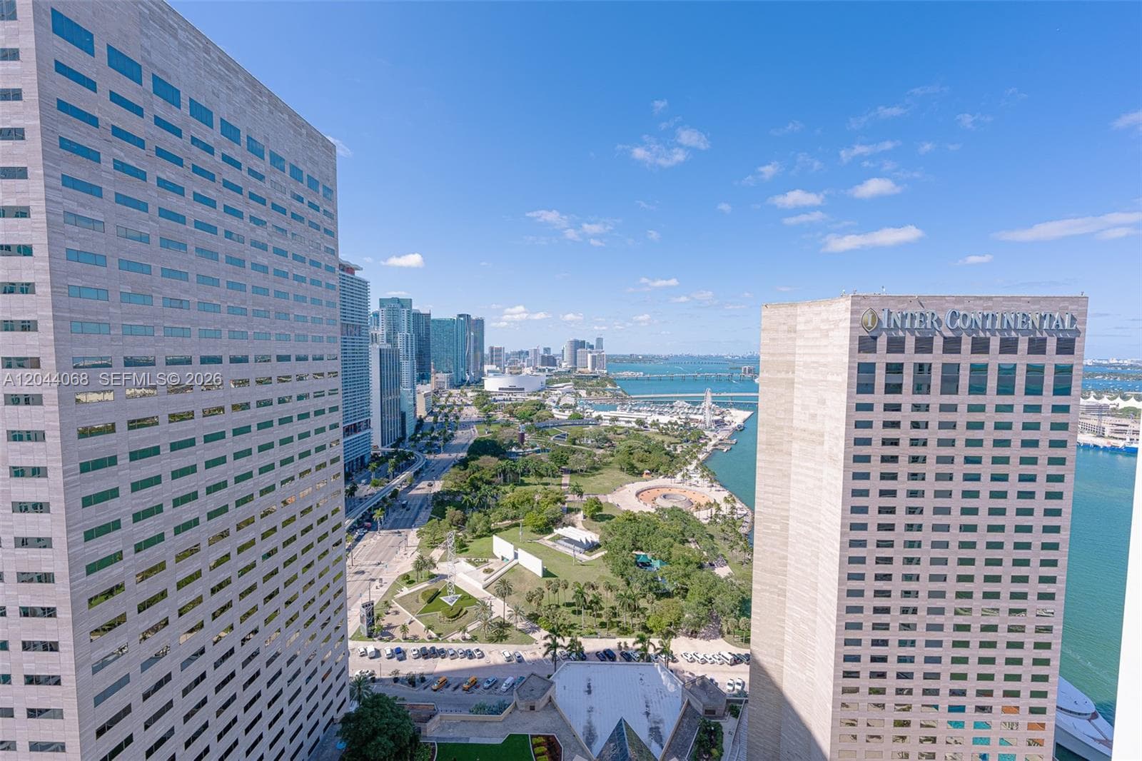 325 S Biscayne Blvd 3624 photo 1