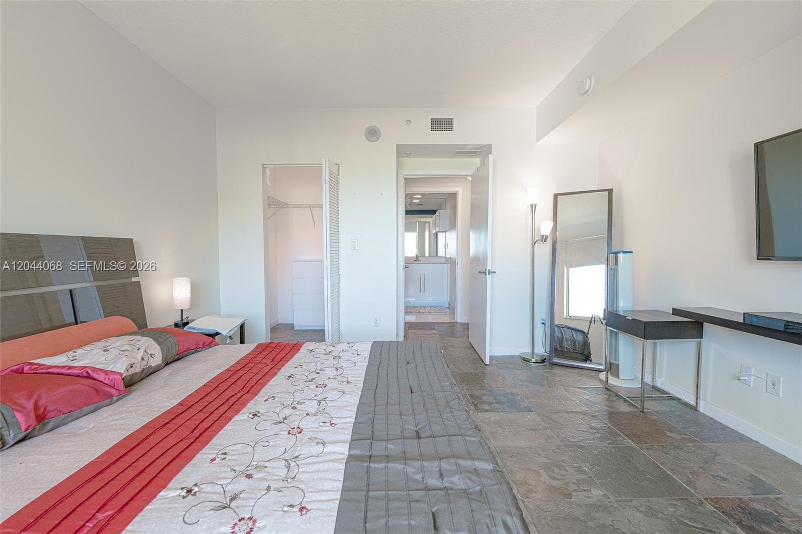 325 S Biscayne Blvd 3624 photo 11