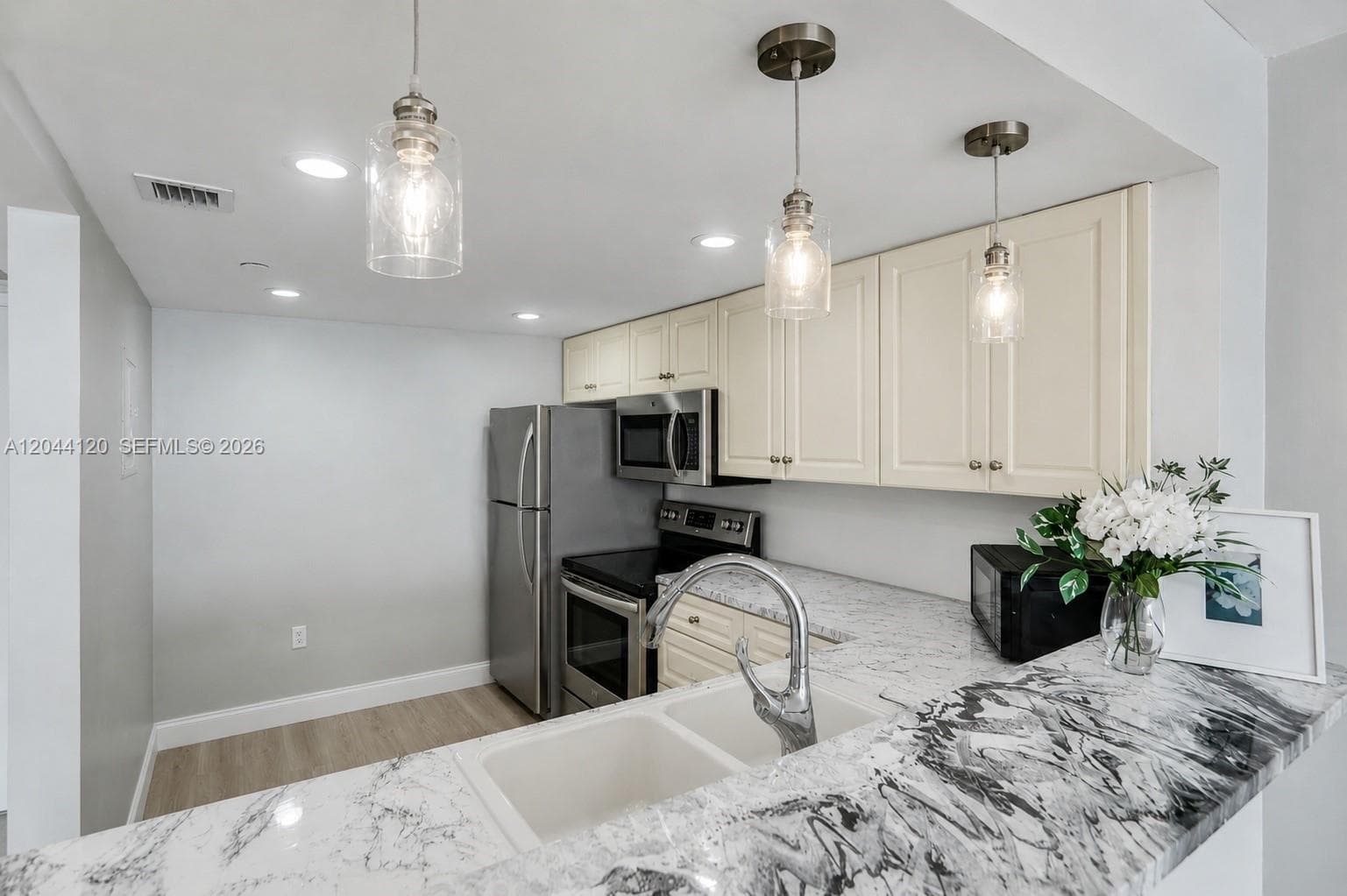 555 NE 15th St 20I photo 13