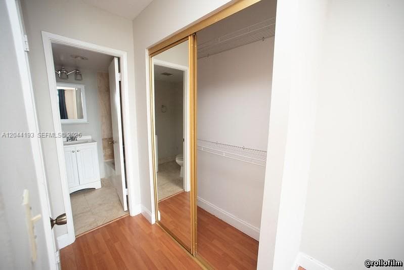 2801 NE 183rd St 709W photo 24