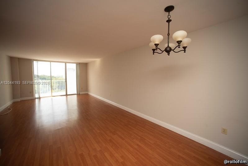 2801 NE 183rd St 709W photo 10