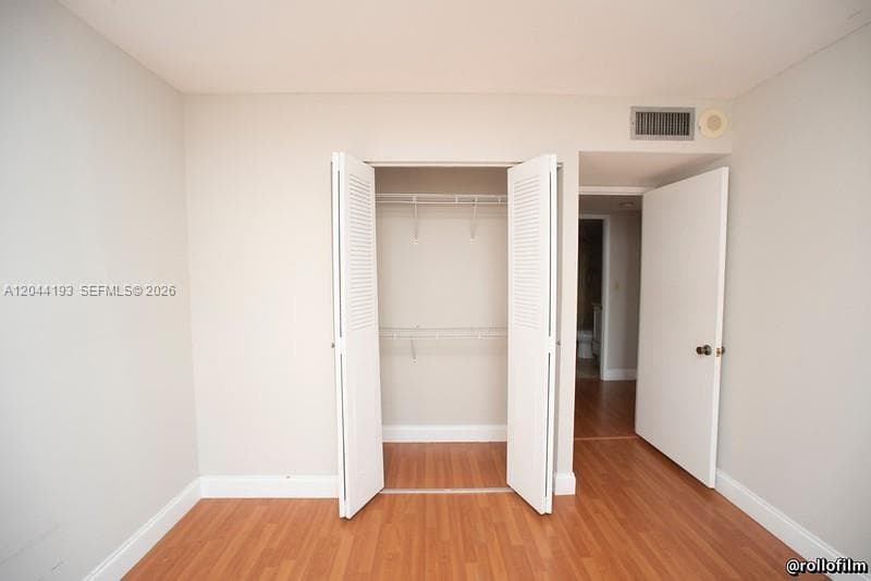 2801 NE 183rd St 709W photo 19