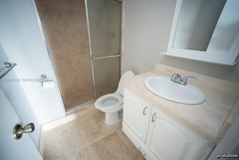 2801 NE 183rd St 709W photo 25