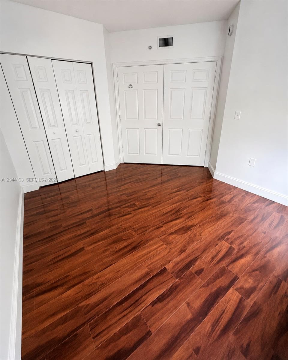17145 N Bay Rd 4307 photo 22