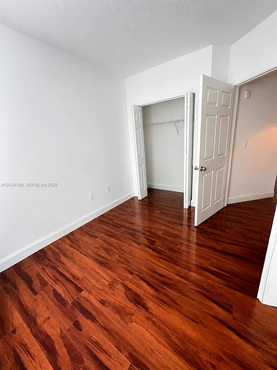 17145 N Bay Rd 4307 photo 20