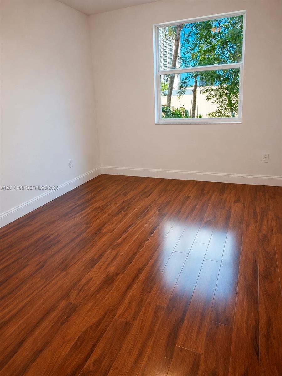 17145 N Bay Rd 4307 photo 11