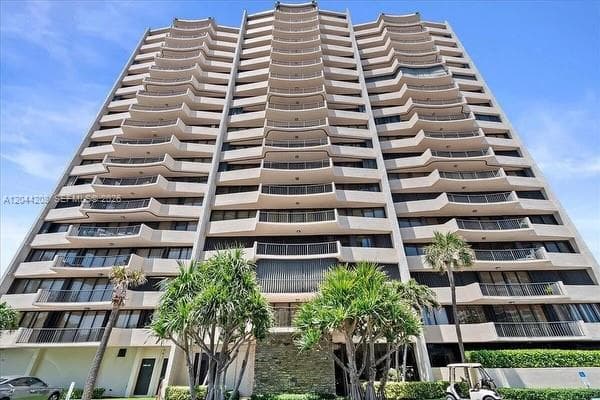 4200 N Ocean Dr 1-1103 photo 2