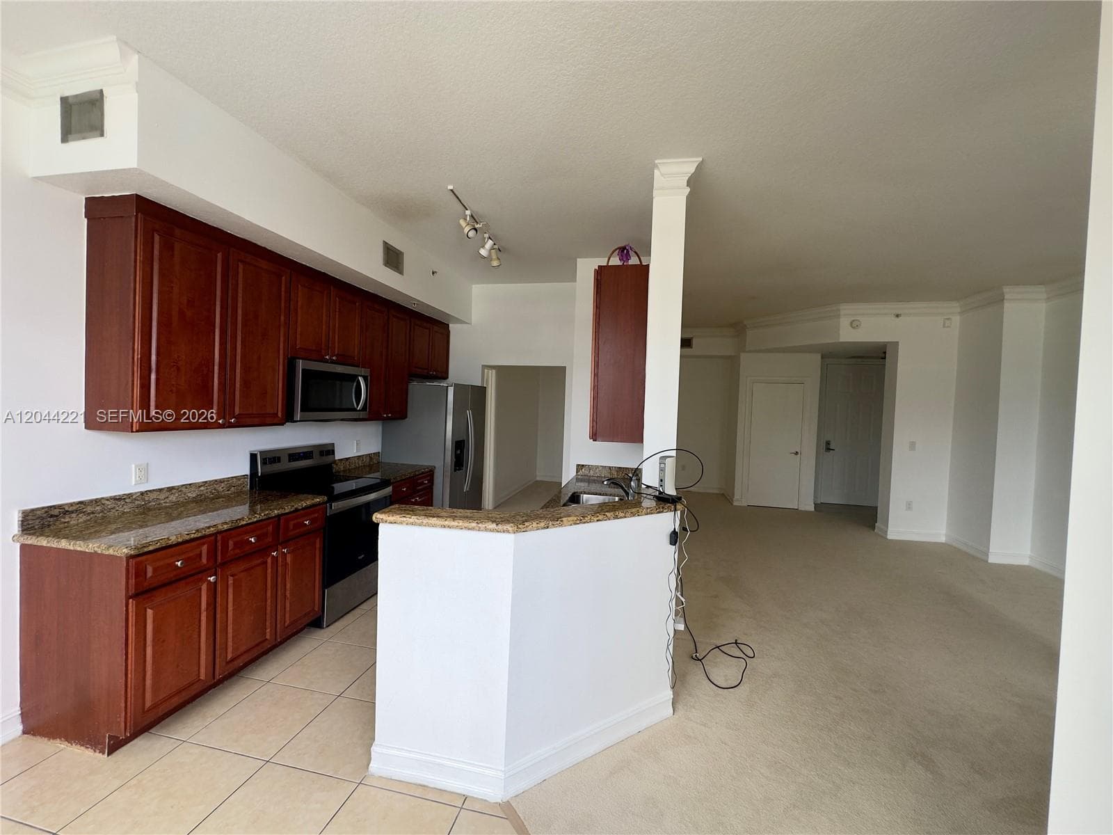 3001 NE 185th St 515 photo 14